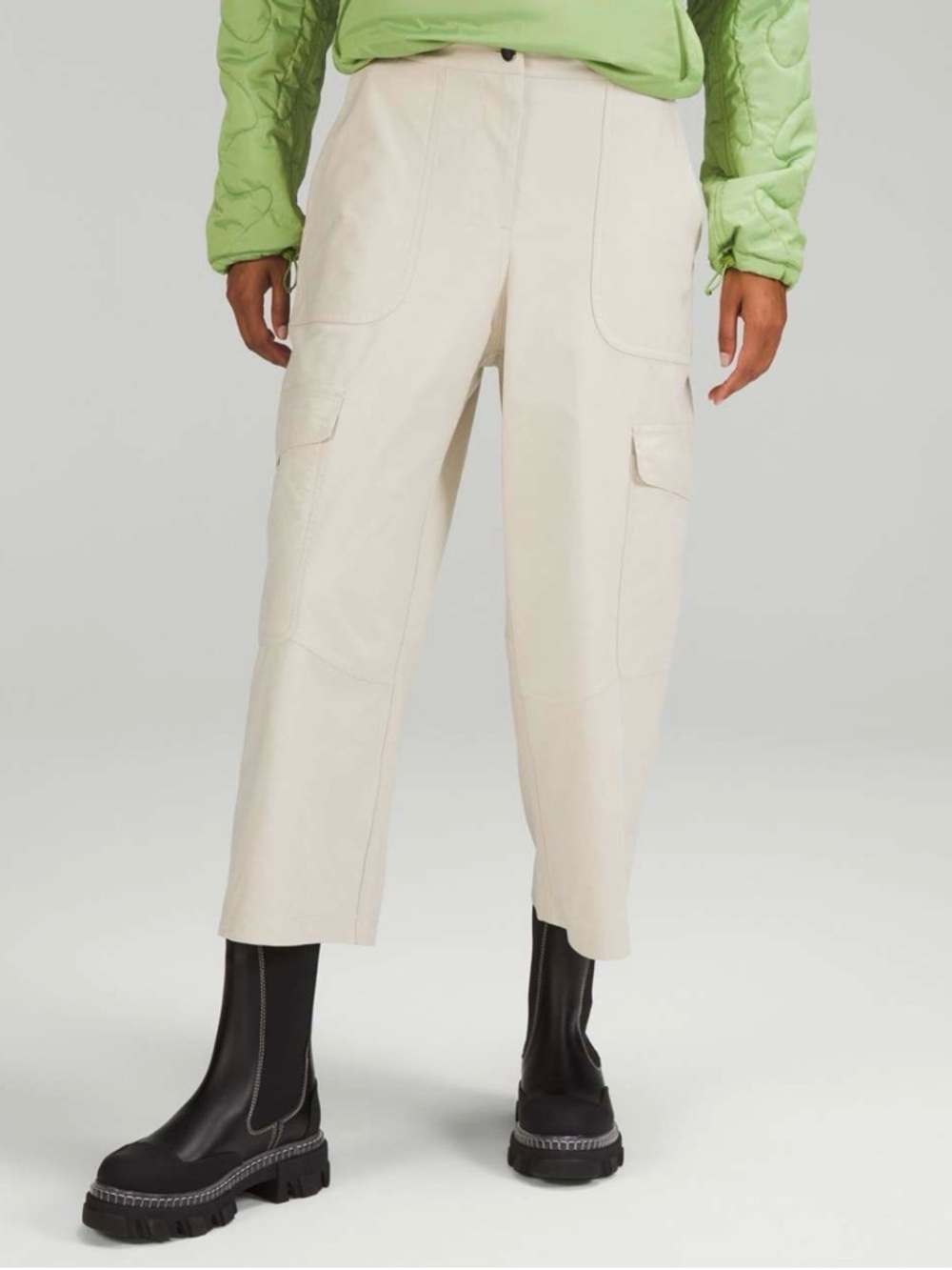 Lululemon Light Utilitech Cargo Pocket High-Rise Crop Natural Ivory Womens Sz 33